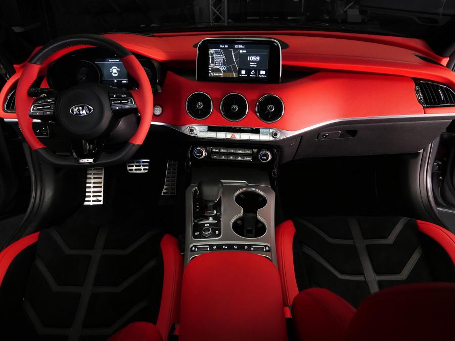 Торпедо Kia Stinger GT by DUB 2018 года  (фото 5 из 14)